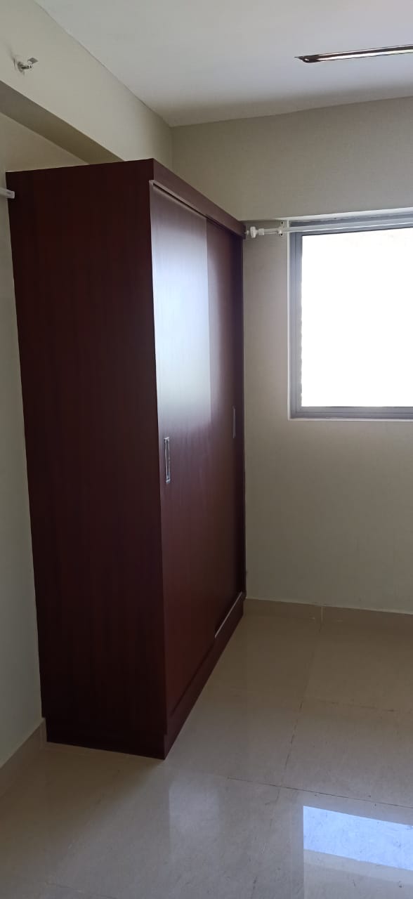 1631sqft, 3 BHK Unfurnished Flat in Kakkanad,