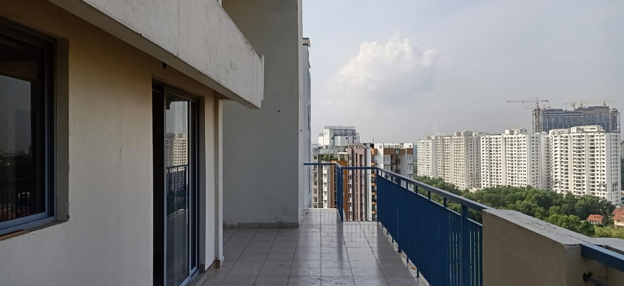 1631sqft, 3 BHK Unfurnished Flat in Kakkanad,