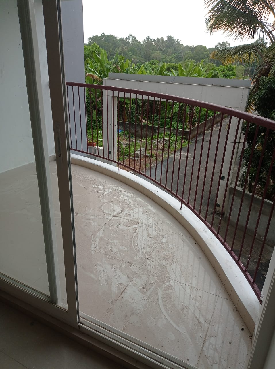 2000sqft, 4BHK Semifurnished Bradnew House
