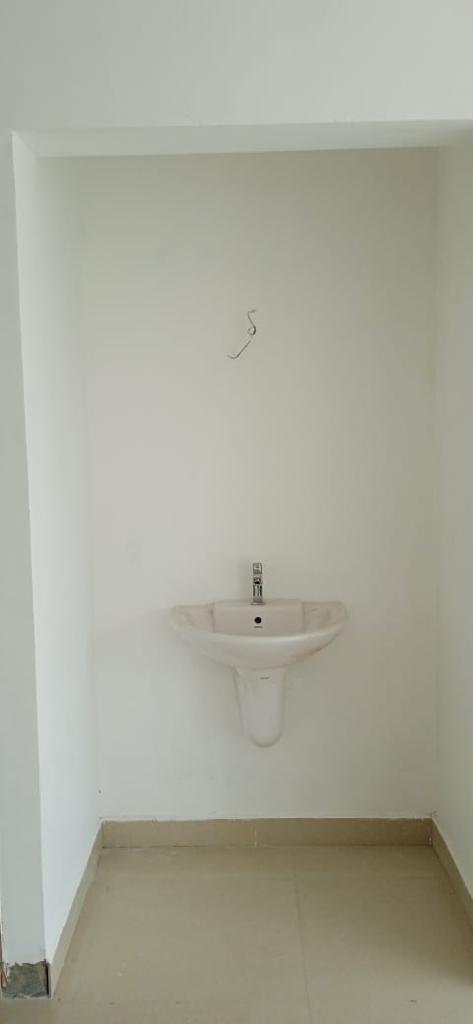 2000sqft, 4BHK Semifurnished Bradnew House