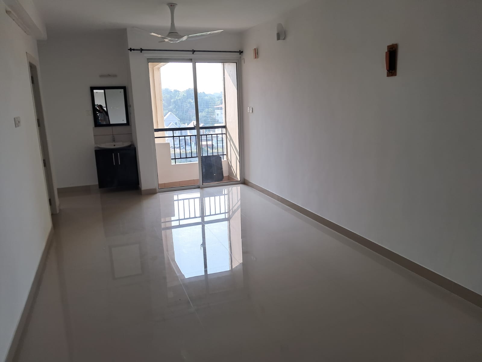 2BHK + Study Semifurnished Flat in Kakkanad, 1100 sqft