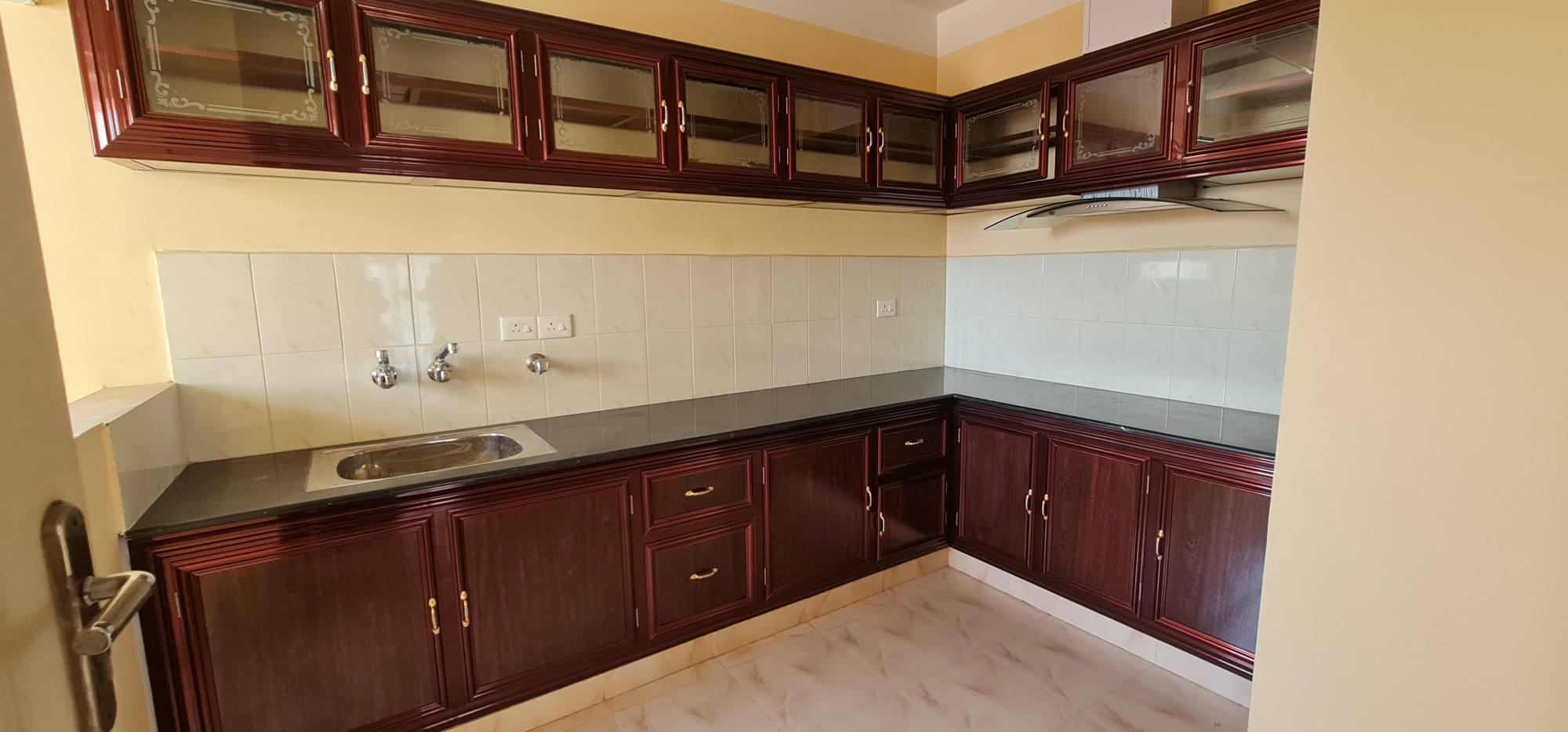 3BHK Semifurnished Flat in Jawahar Nagar, Kadavanthra, 3200sqft