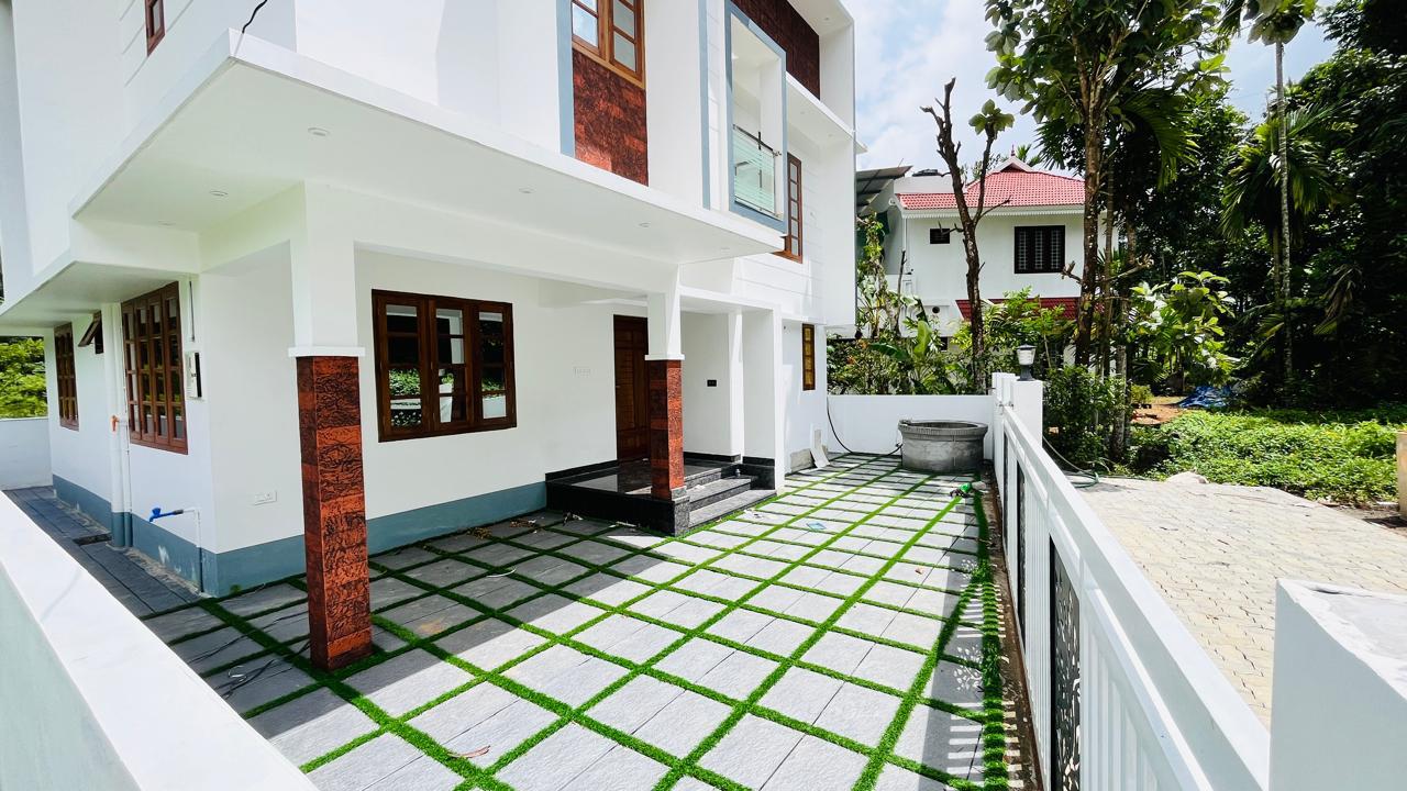 3BHK Brandnew House with 3.88cent 1860sqft, in Kangarapady, Kakkanad