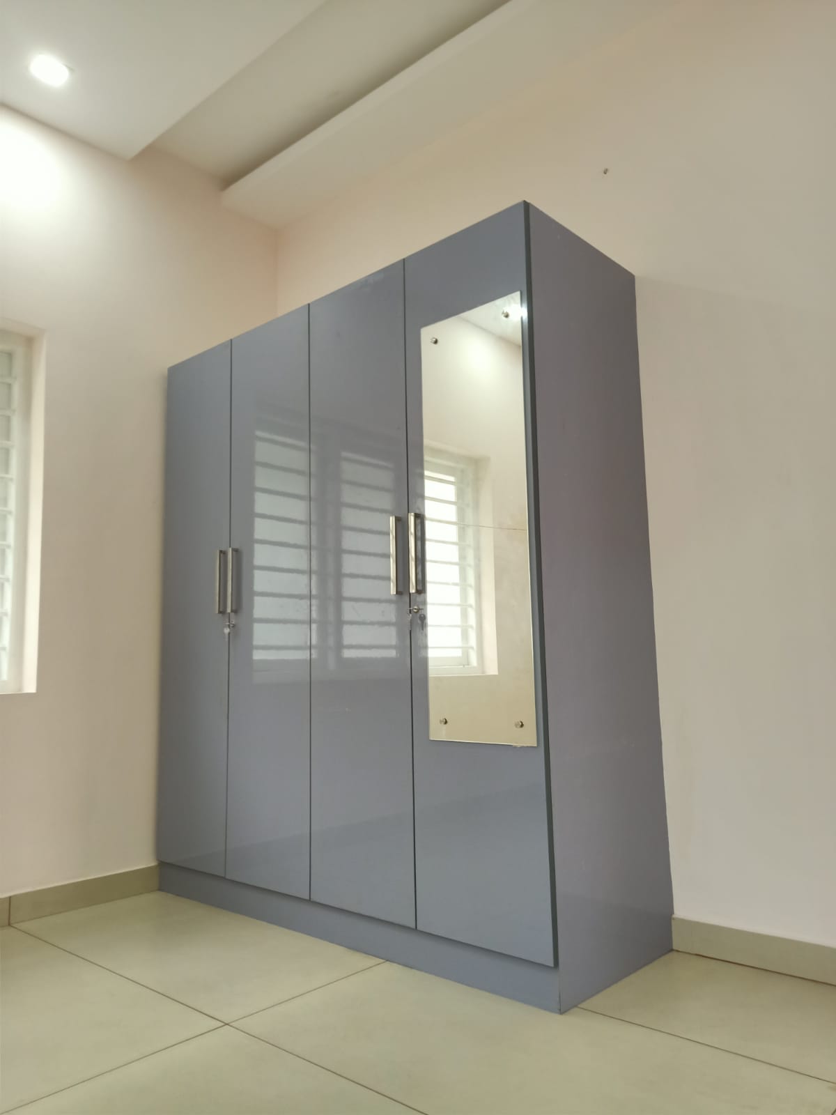 4BHK Fully Furnished Posh House5000sqft near N Paravoor