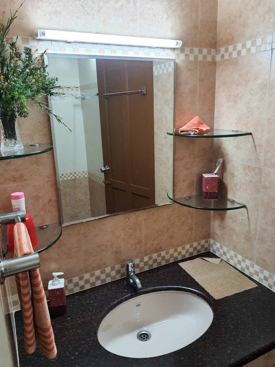 3BHK Semifurnished Flat in Kakkanad, 1580sqft