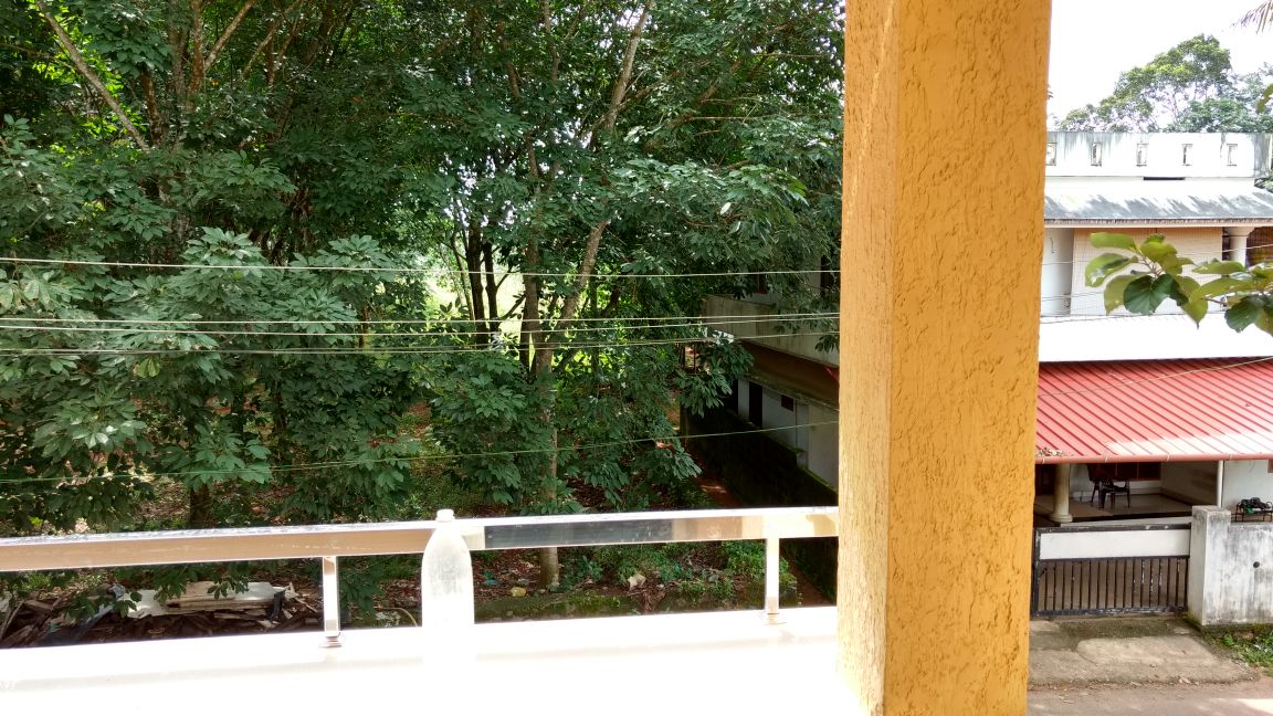 3BHK Semifurnished house 1500sqft
