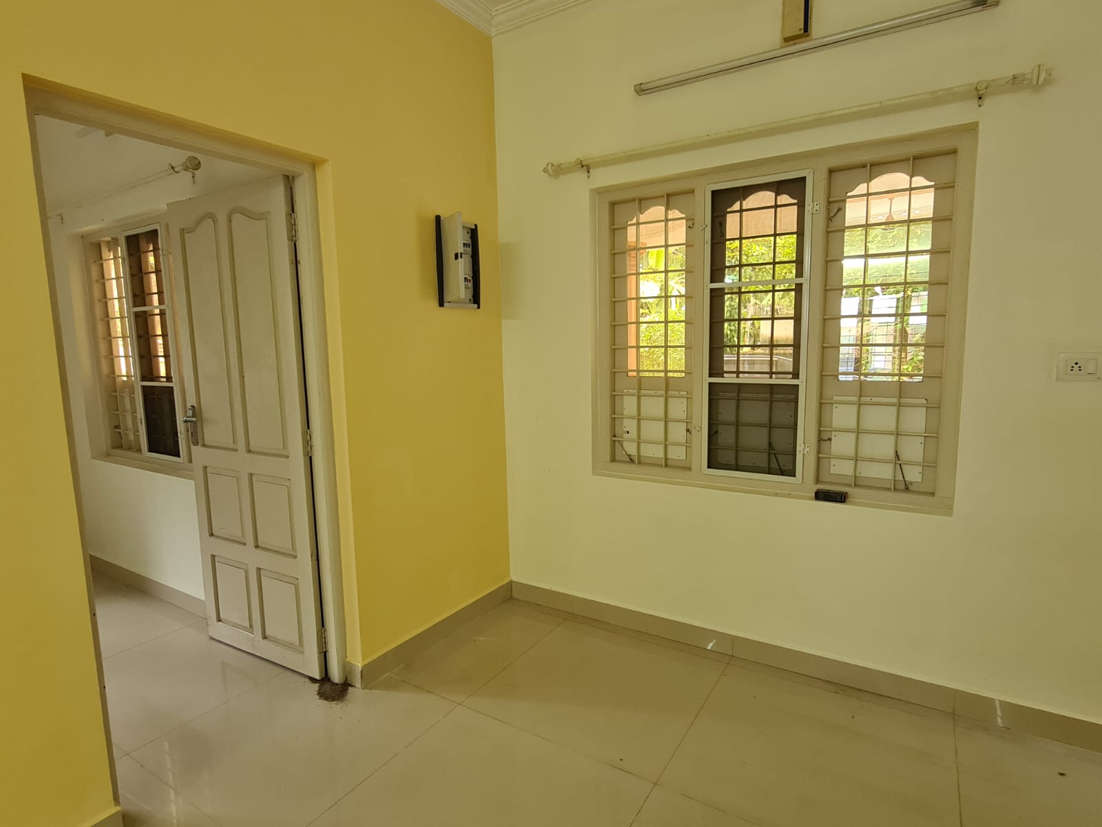 3BHK Semifurnished House2000sqft