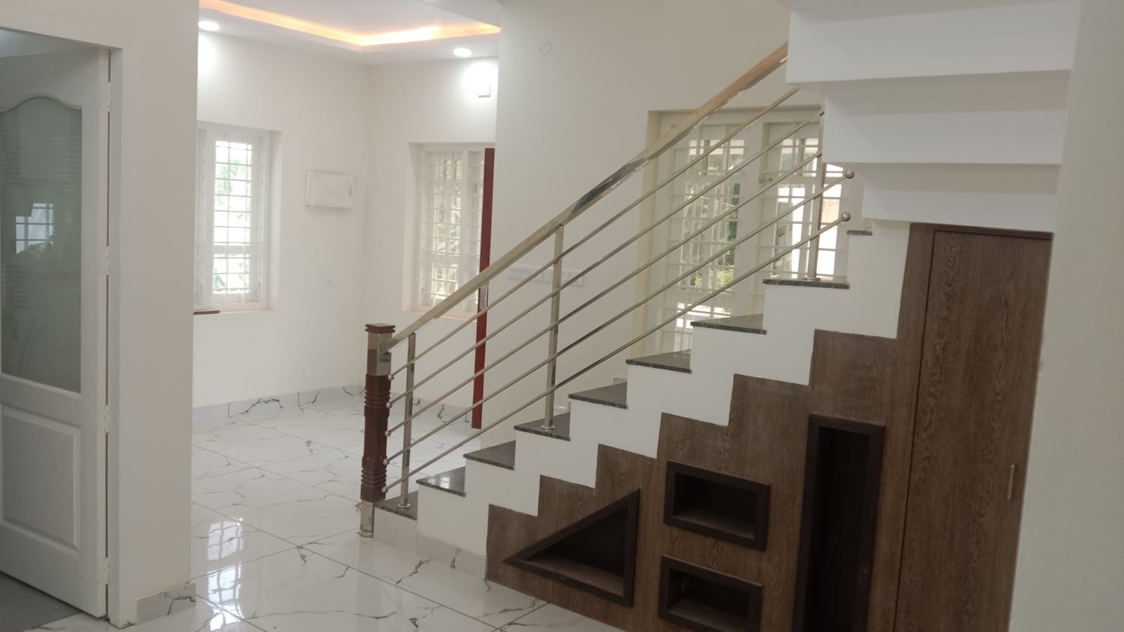 1670sqft, 3 BHK Furnished Flat near Infopark, Kakkanad