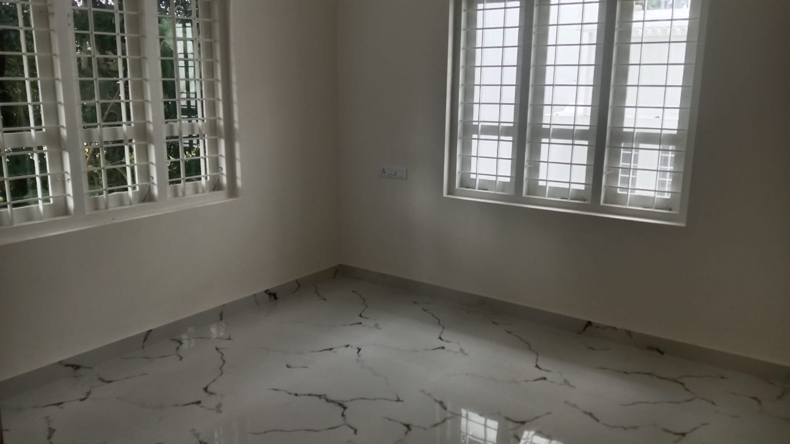 1670sqft, 3 BHK Furnished Flat near Infopark, Kakkanad