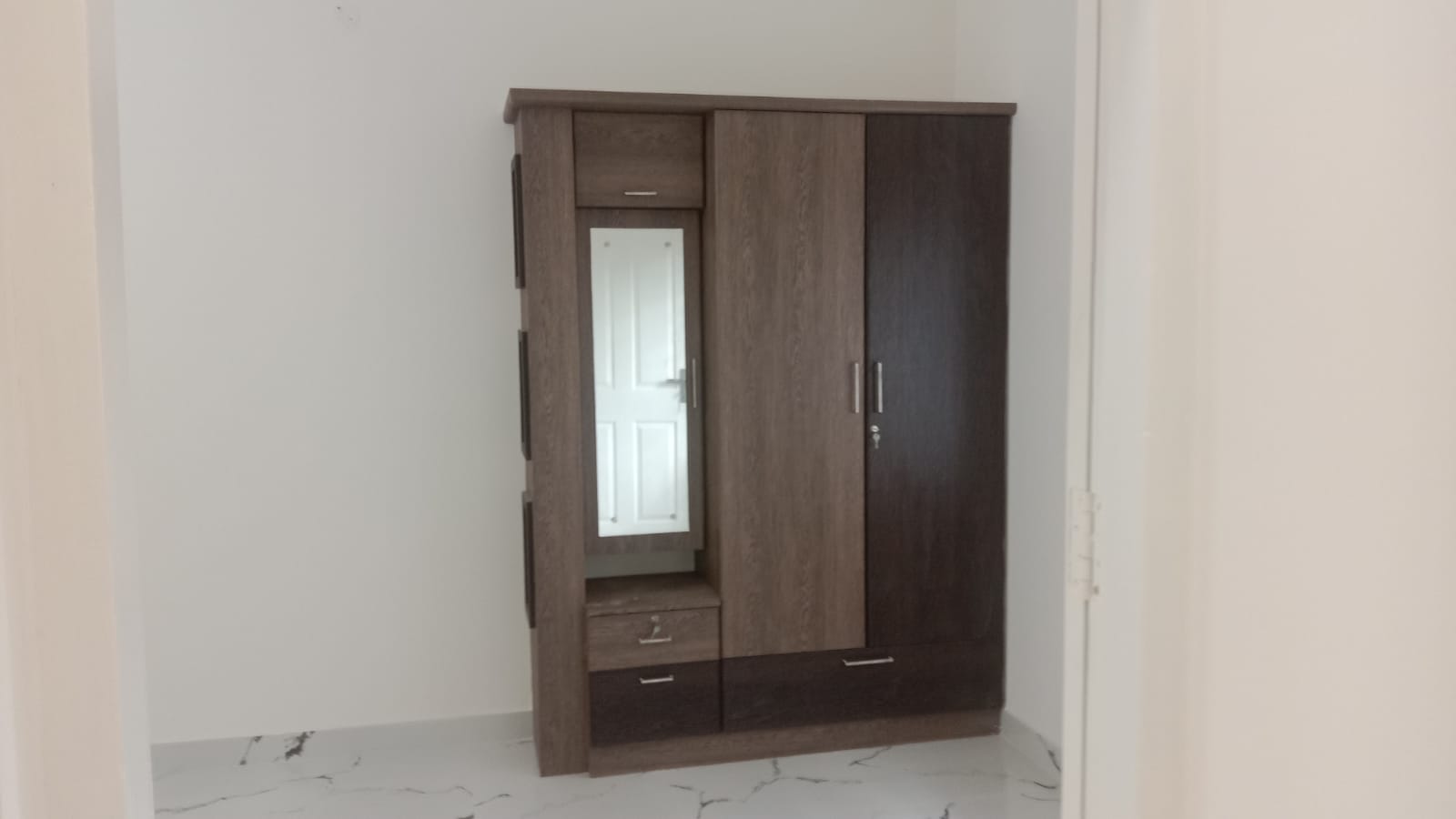 1670sqft, 3 BHK Furnished Flat near Infopark, Kakkanad