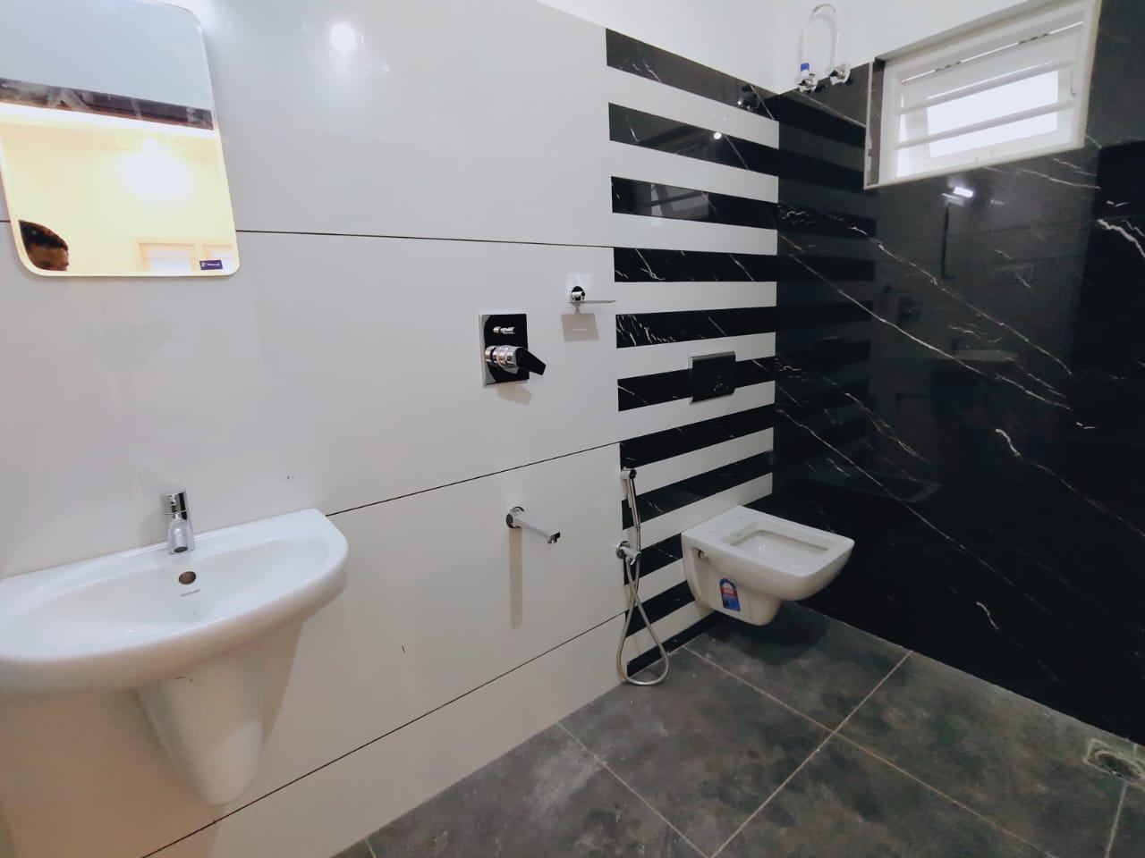 4BHK Semifurnished House inMulanthuruthy, 1680sqft