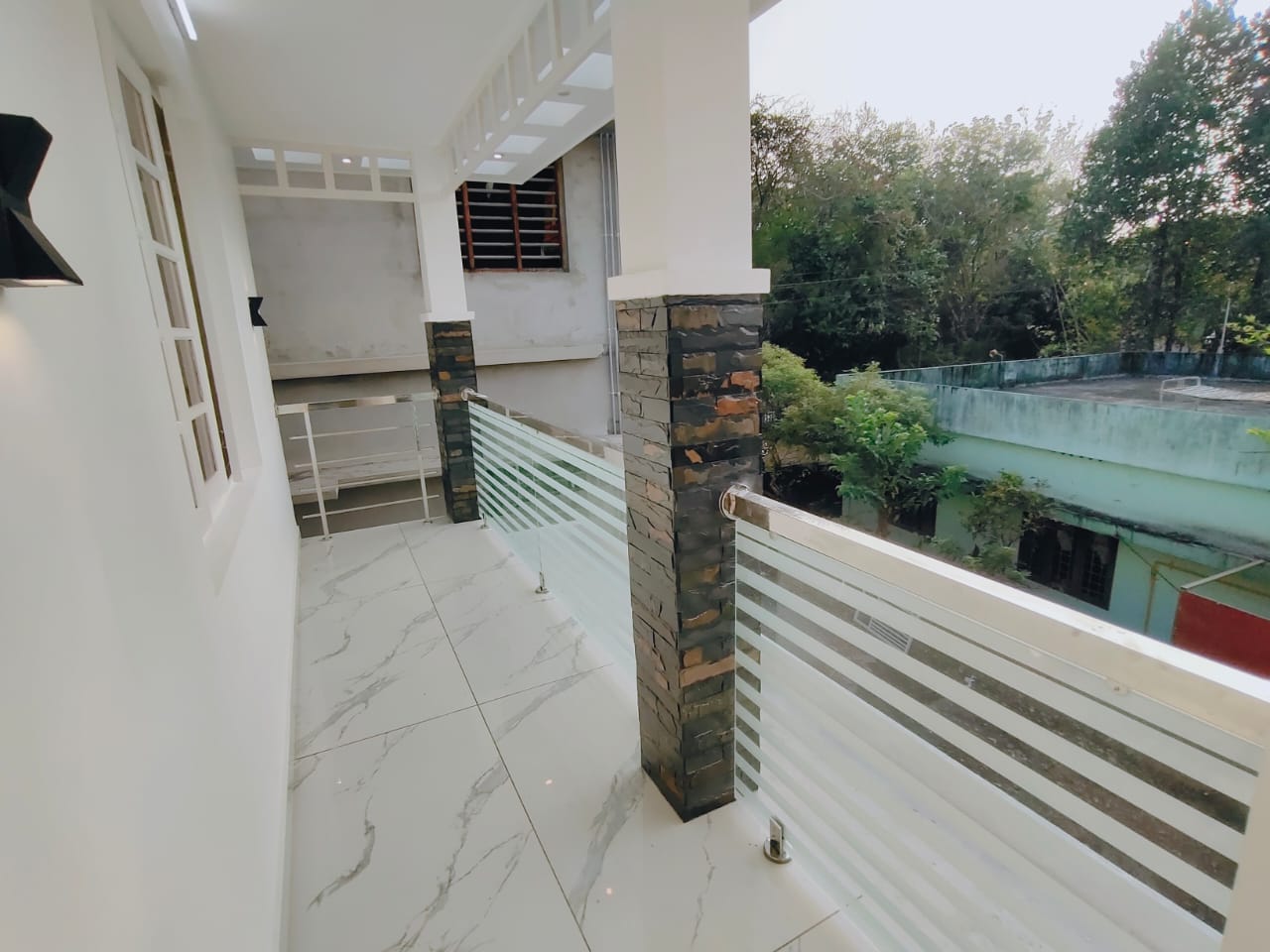 4BHK Semifurnished House inMulanthuruthy, 1680sqft