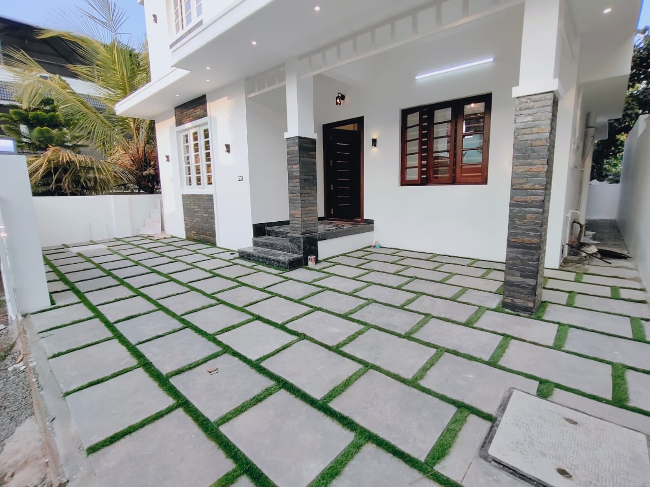4BHK Semifurnished House inMulanthuruthy, 1680sqft
