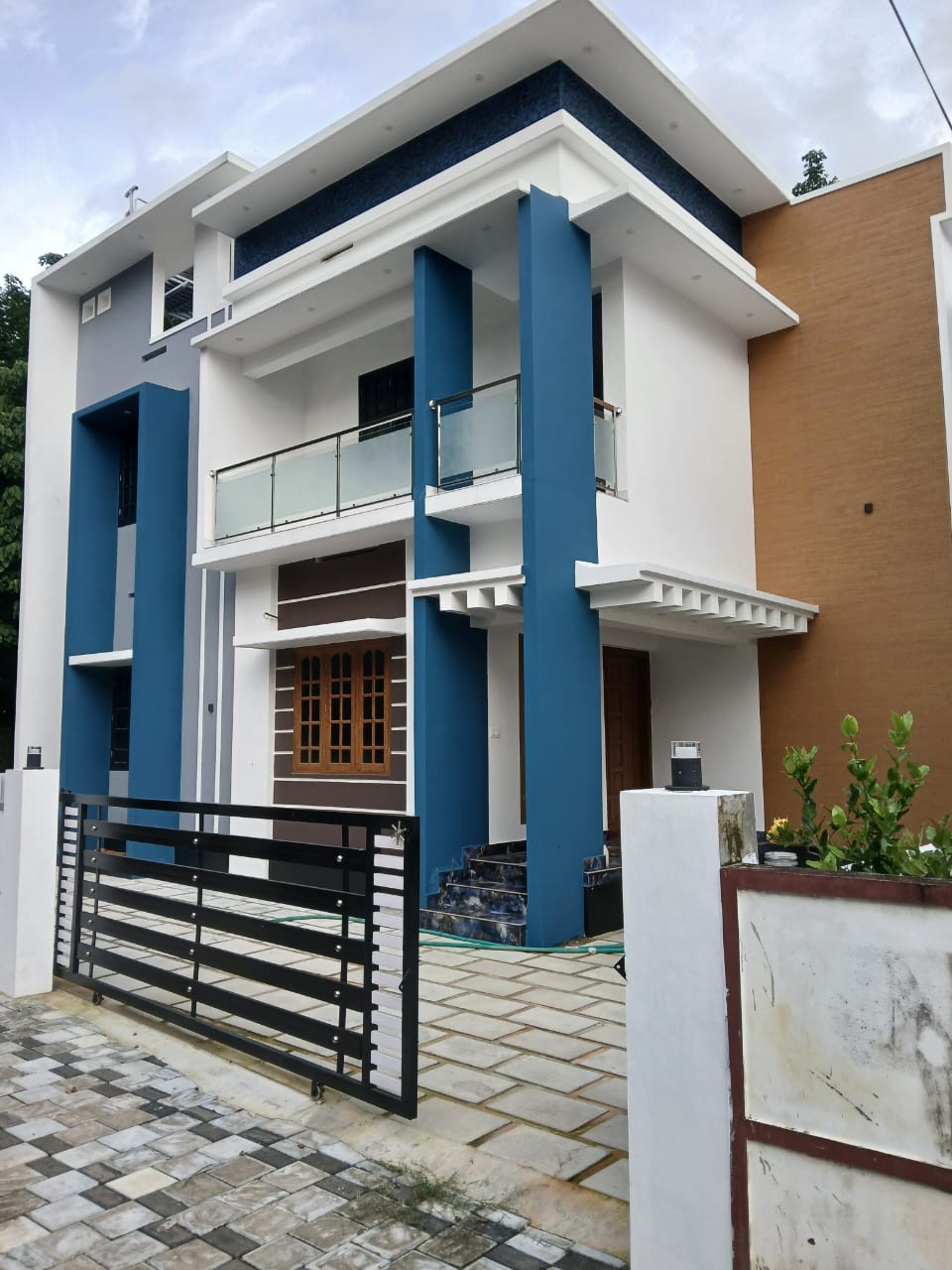 3BHK Semifurnished House with 4.5cent,1650sqft