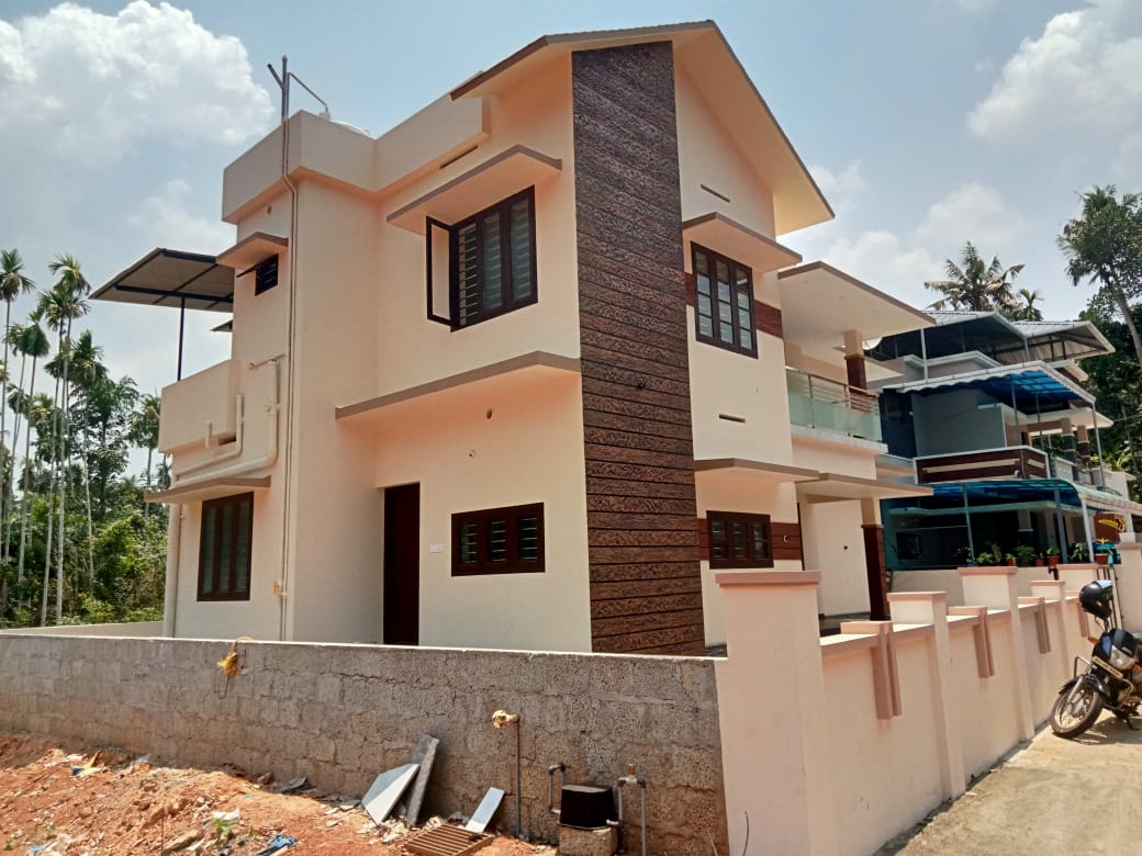 3BHK Semifurnished House with 4cent Land1800sqft - for sale in Pallikkara, Kochi ( Ernakulam ), Kerala