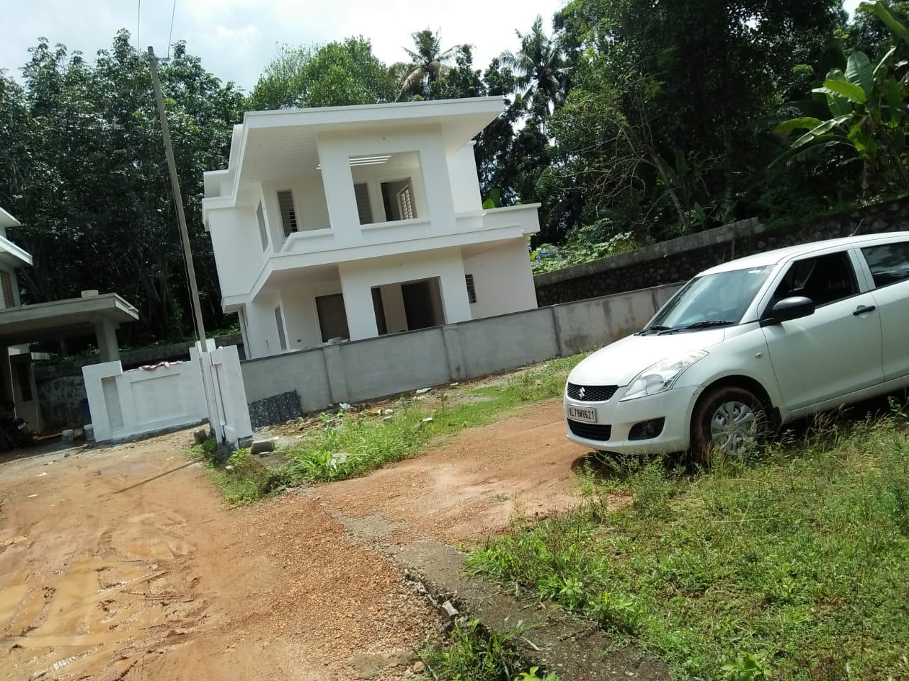 4 BHK   new House on 5 Cent land for sale2000 Sqft. - for sale in Pallikkara, Kochi ( Ernakulam ), Kerala