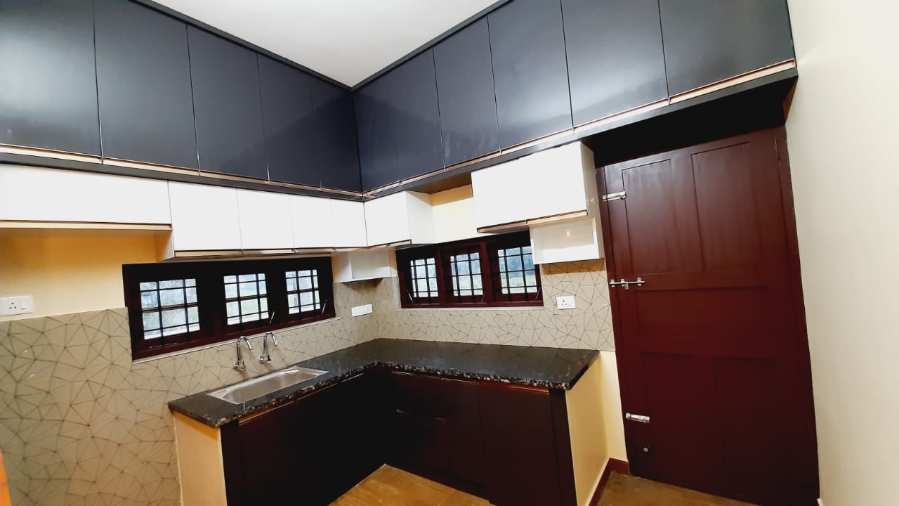 4BHK Brandnew House with 4.30Cent Land 1970sqft - for sale in Thevakkal, Kochi ( Ernakulam ), Kerala