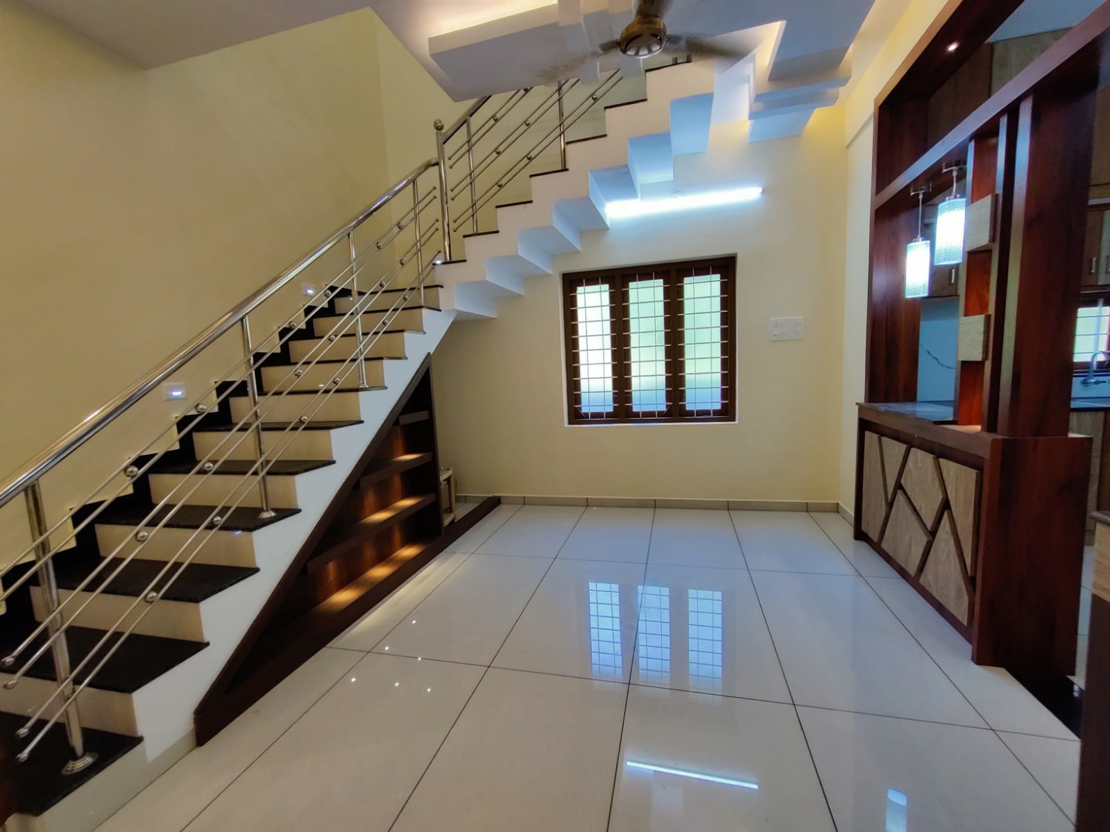 3BHK Semifurnished Premium Flat in Marine Drive, Ernakulam, 1800 sqft