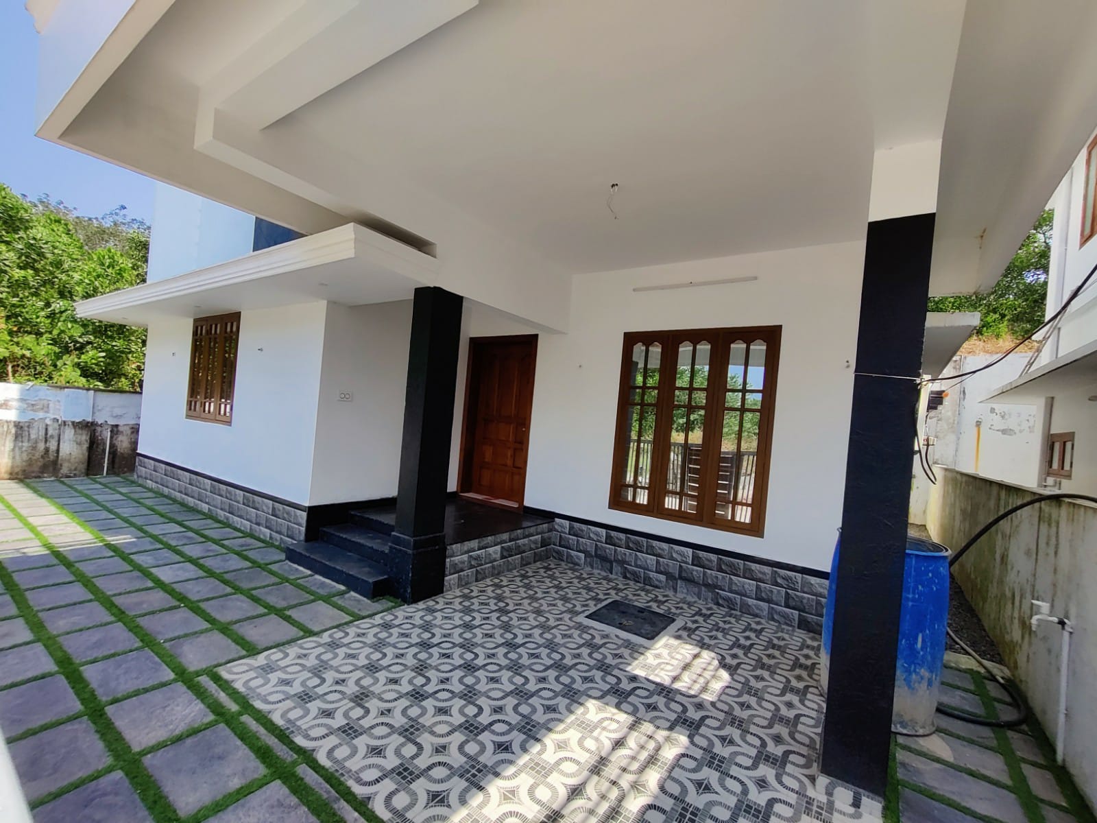 3BHK Semifurnished Premium Flat in Marine Drive, Ernakulam, 1800 sqft