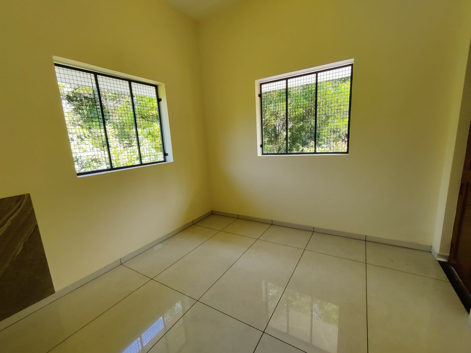 3BHK Semifurnished Premium Flat in Marine Drive, Ernakulam, 1800 sqft