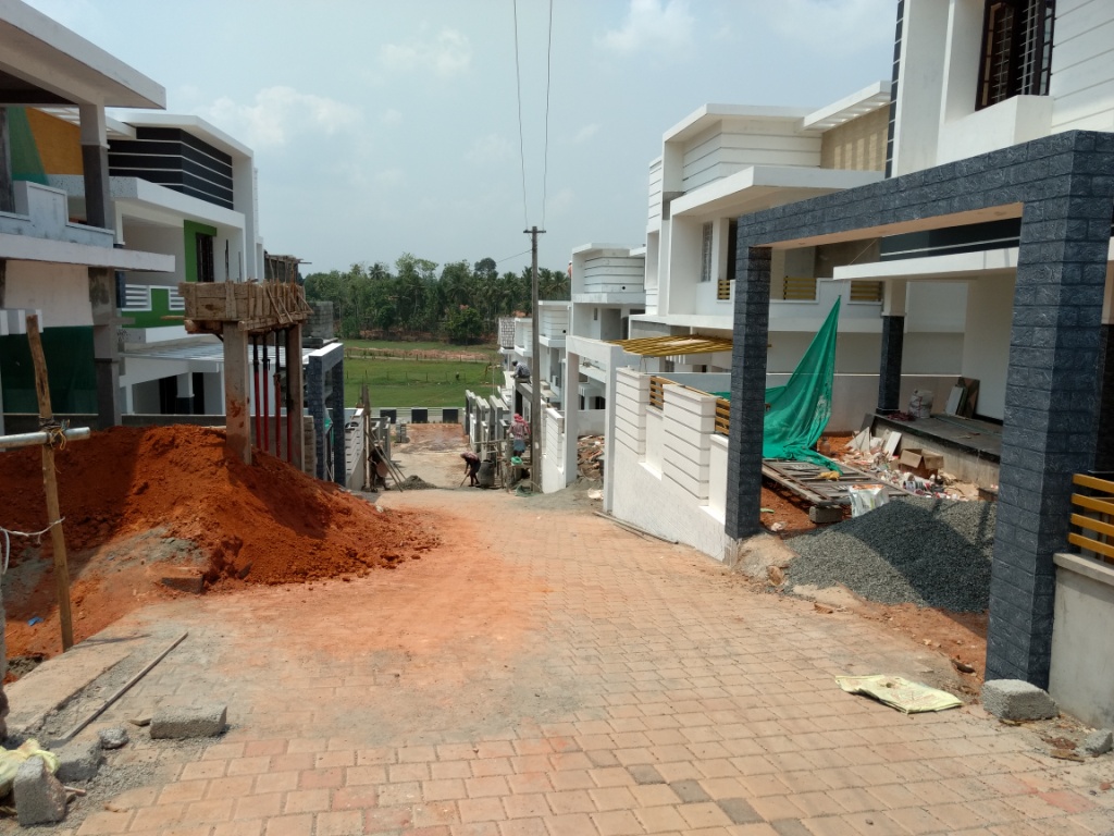 4BHK semifurnished house 1640sqft