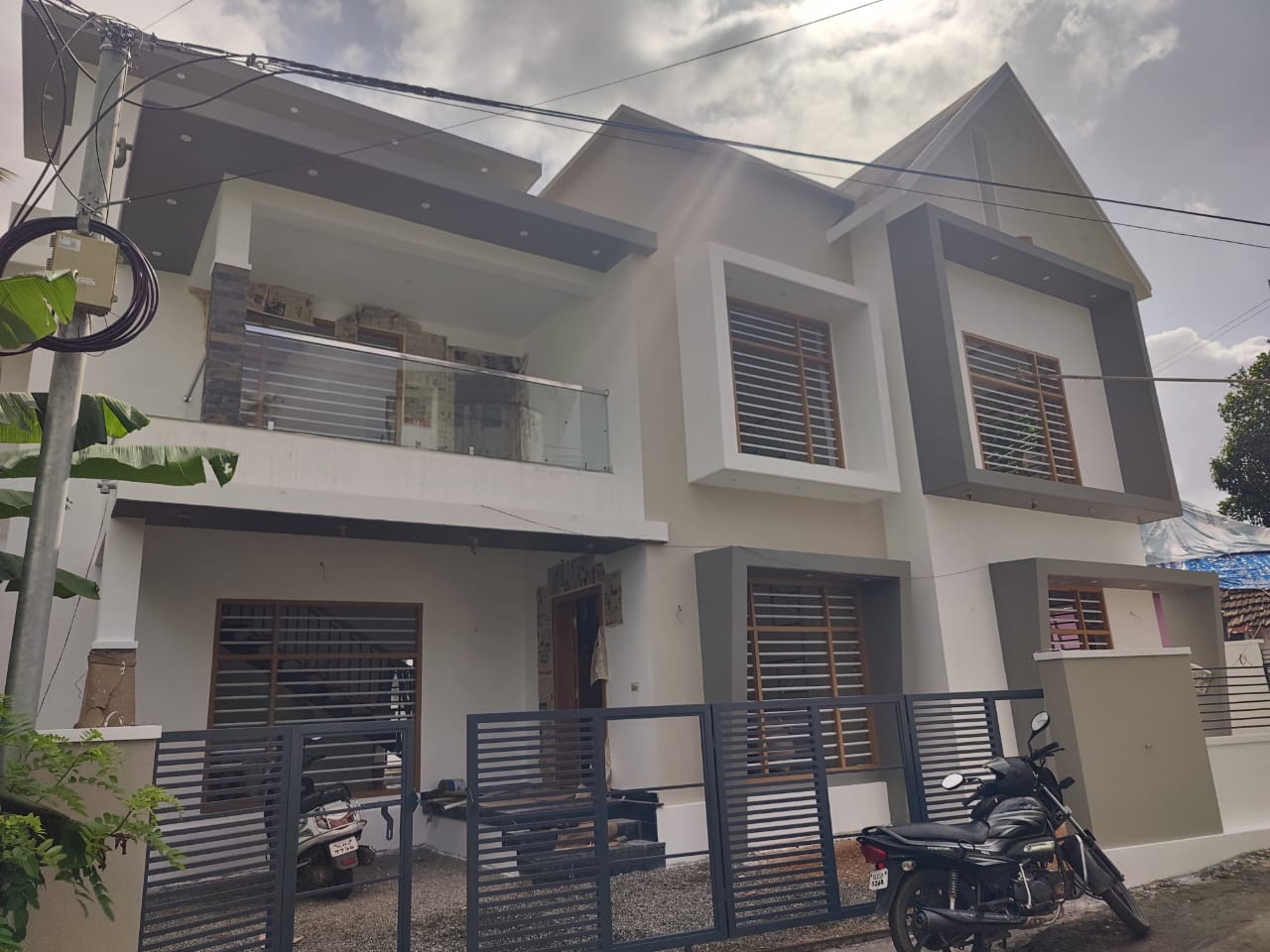 4BHK Semifurnished House2200sqft
