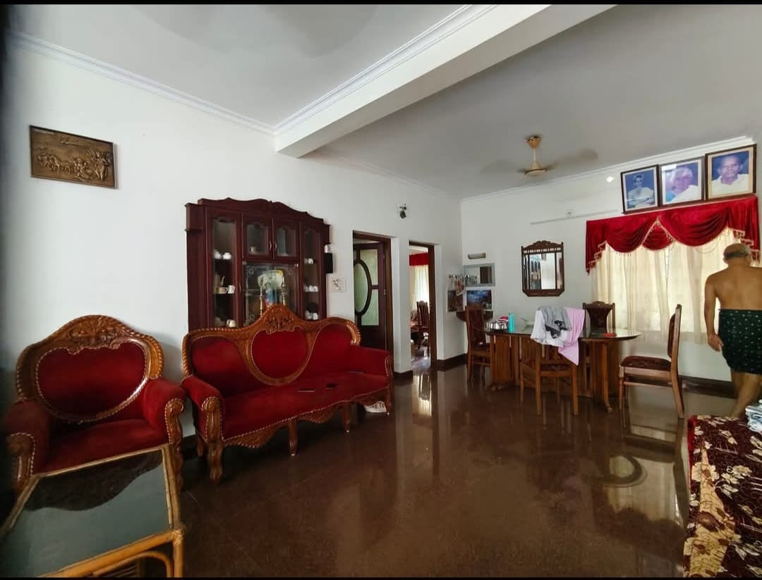 4BHK Semifurnished House2100sqft near Kangarapady, Kakkanad