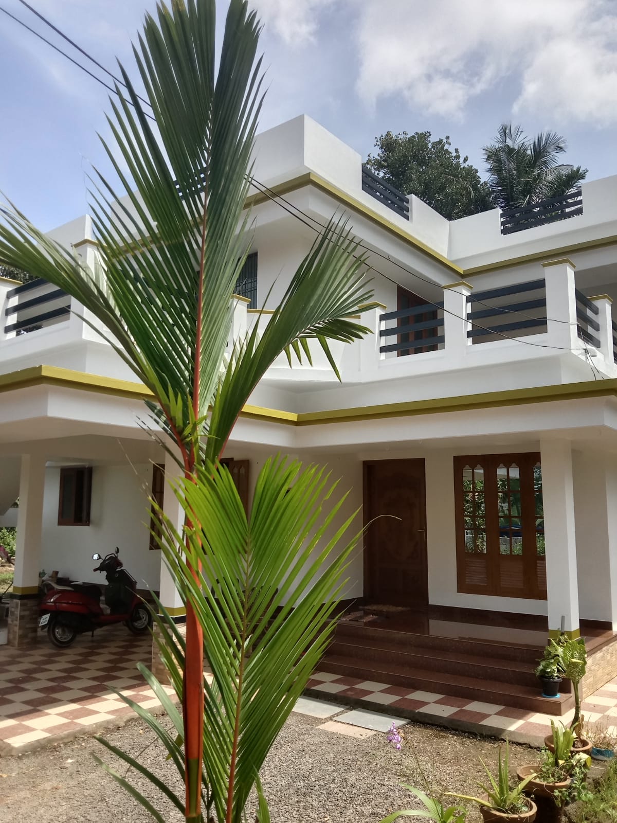 10 Cents of Commercial property with old house Palarivattom