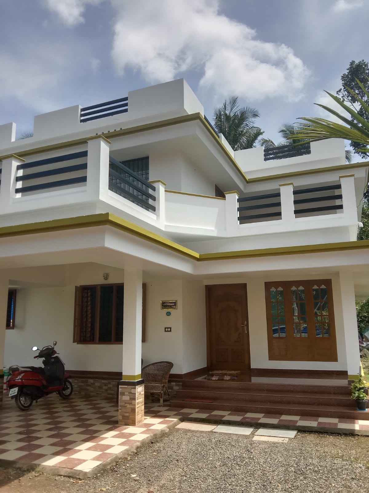 10 Cents of Commercial property with old house Palarivattom