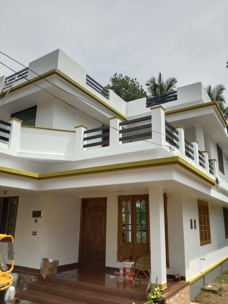 10 Cents of Commercial property with old house Palarivattom