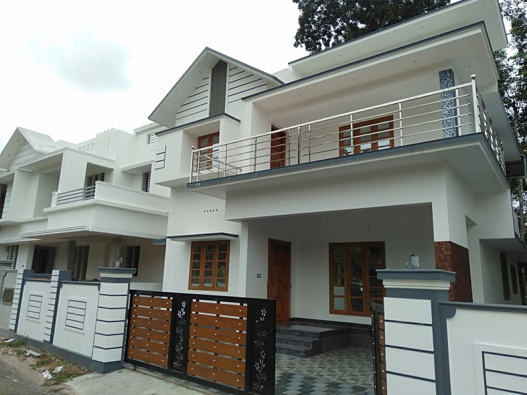 2140 sqft, Luxurious Brand New 4BHK Flat for Sale at Ravipuram, Ernakulam