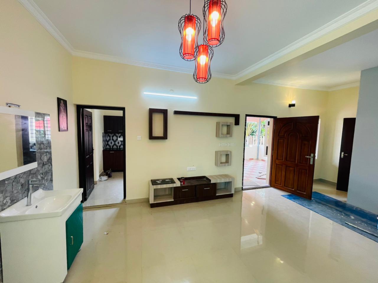 4BHK Semifurnished House with 4.750cent 2500sqt - for sale in Kakkanad, Kochi ( Ernakulam ), Kerala