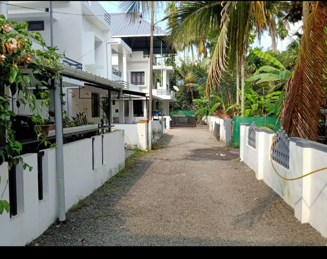 1650 sqft, 3BHK Full Furnished Flat in Kakkanad