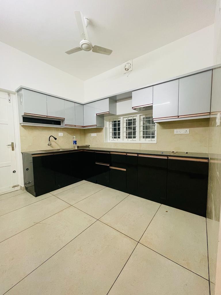 5BHK Brandnew House with 4.75cent2250sqft