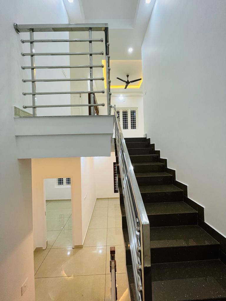5BHK Brandnew House with 4.75cent2250sqft
