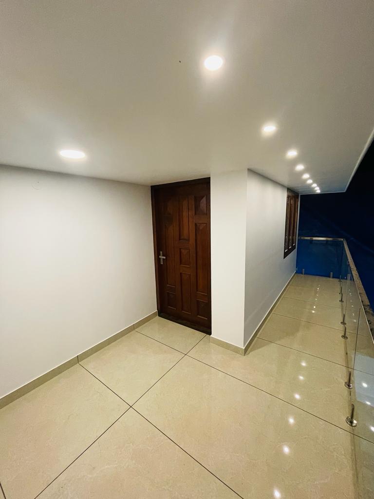 5BHK Brandnew House with 4.75cent2250sqft