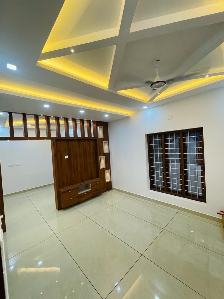 5BHK Brandnew House with 4.75cent2250sqft