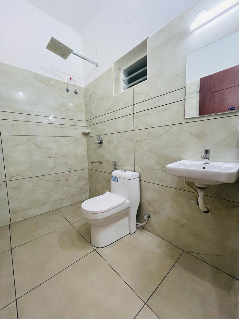 5BHK Brandnew House with 4.75cent2250sqft