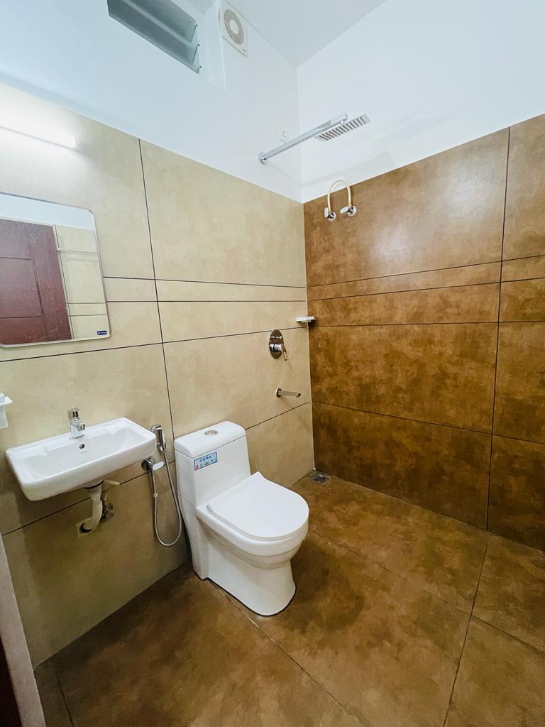 5BHK Brandnew House with 4.75cent2250sqft