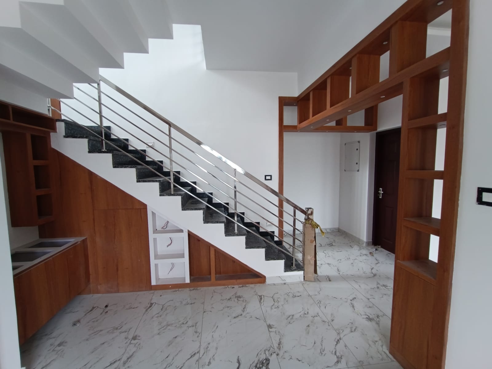 3BHK Semifurnished House 1300sqft
