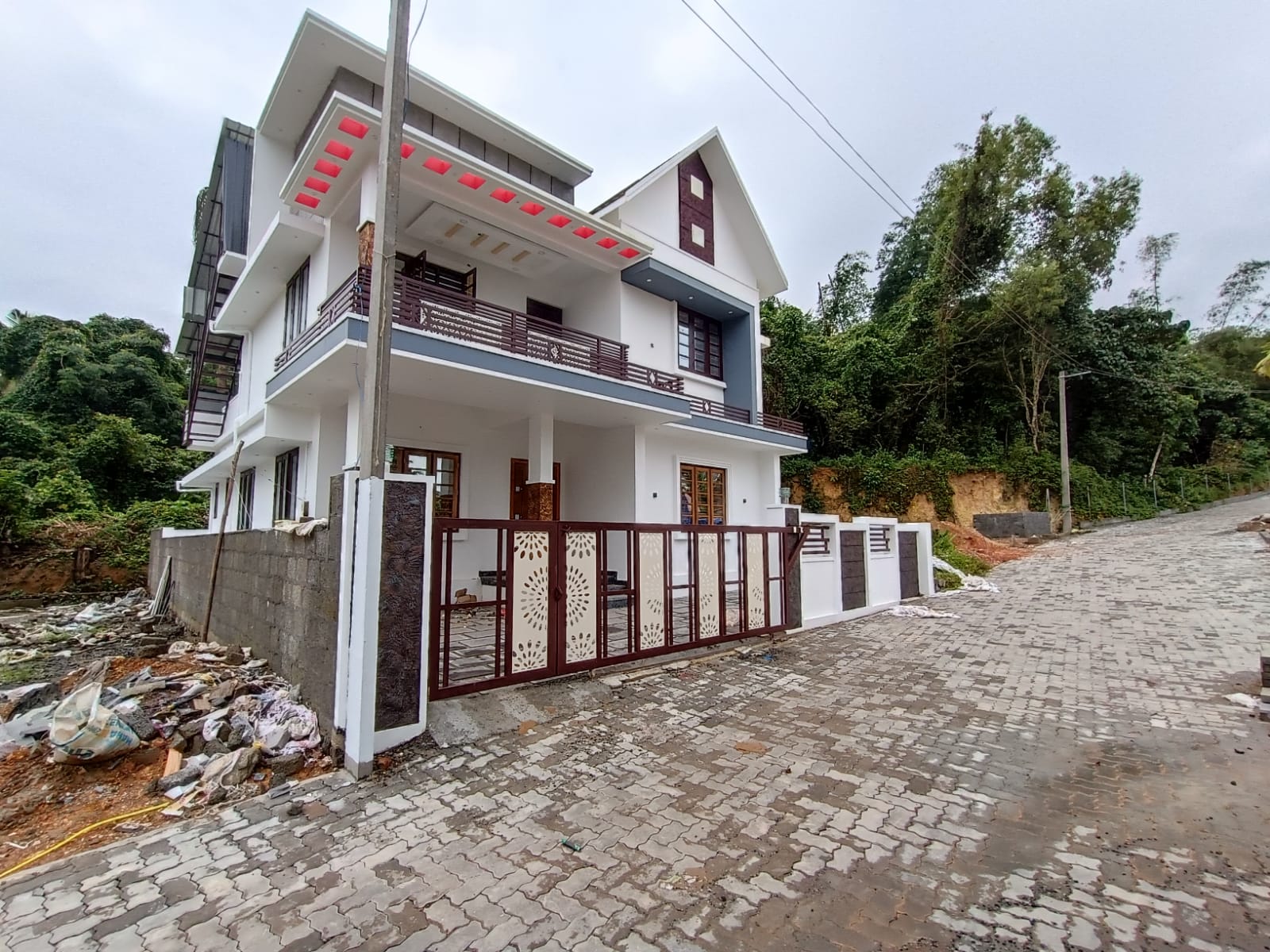 3BHK Semifurnished House 1300sqft