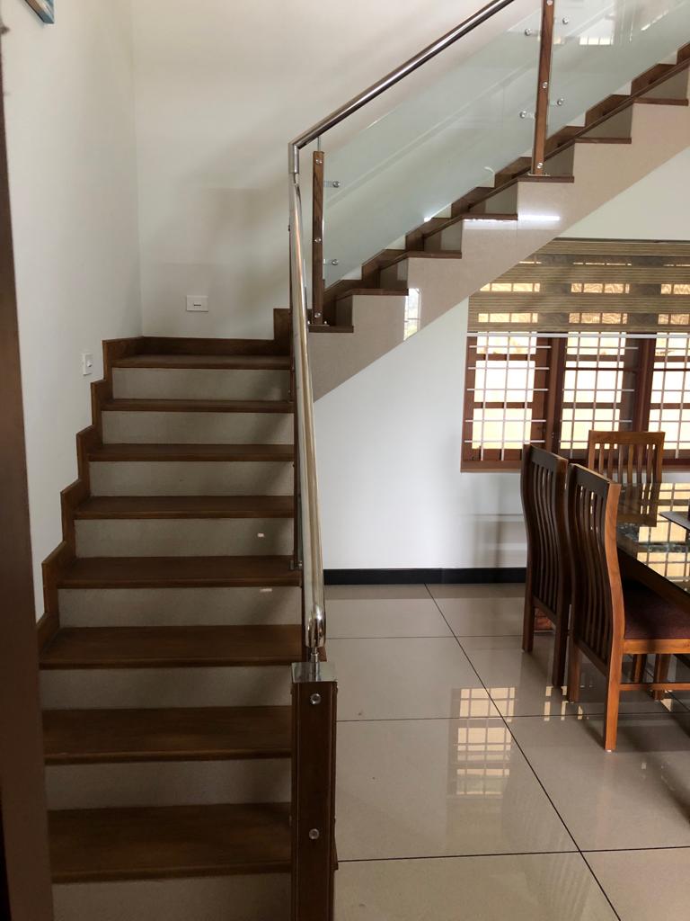 3BHK Semifurnished Flat in Panampilly Nager, Ernakulam, 1600 sqft