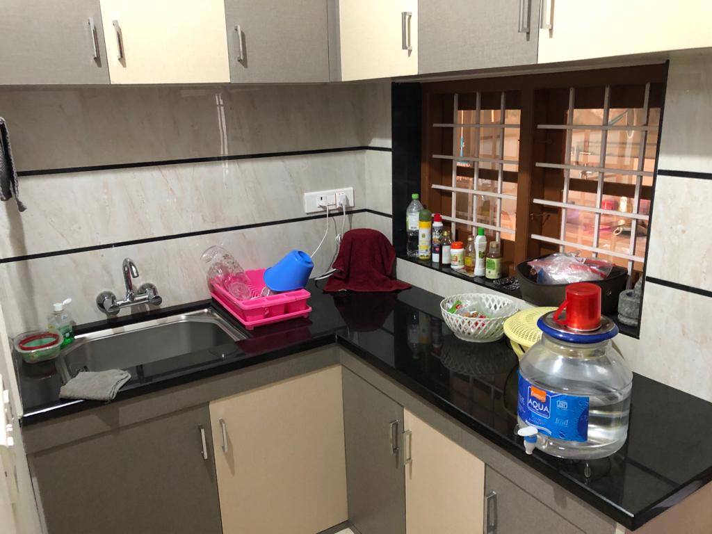 3BHK Semifurnished Flat in Panampilly Nager, Ernakulam, 1600 sqft