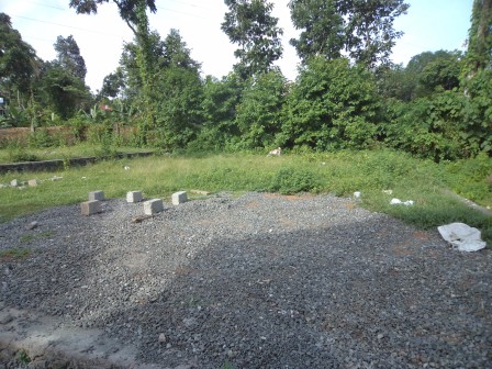 5 cents of residential land