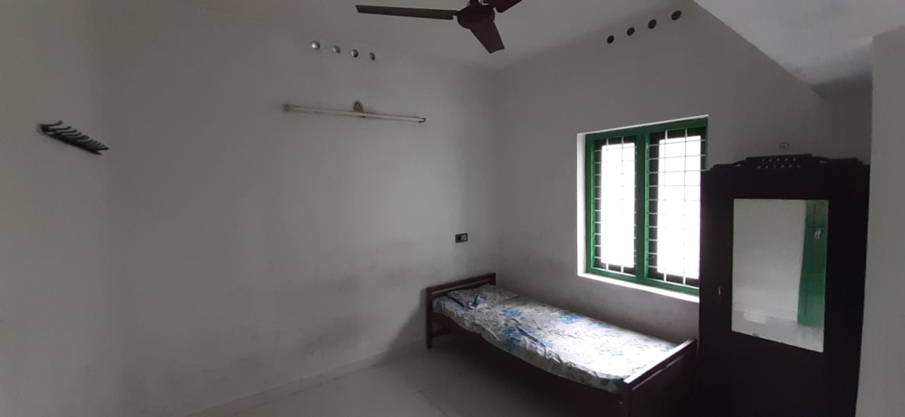 5BHK Semifurnished House with 2.750 cent Land2250 sqft - for sale in Padamugal, Kochi ( Ernakulam ), Kerala