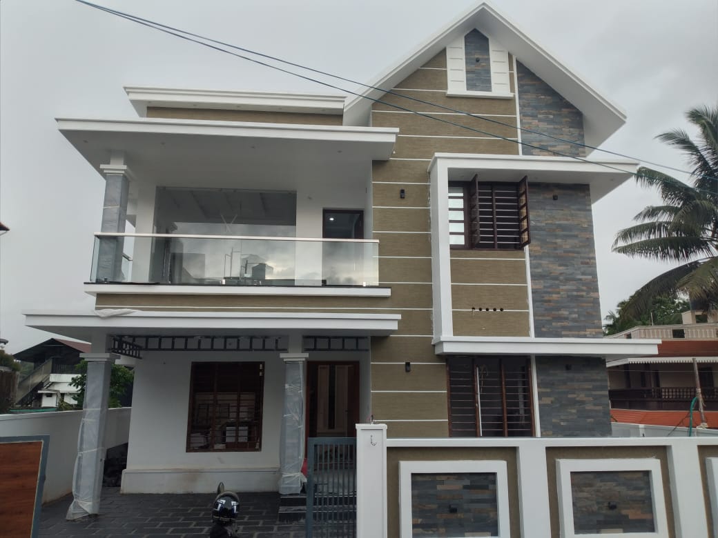 1437sqft, 3BHK Semifurnished Flat in Kakkanad