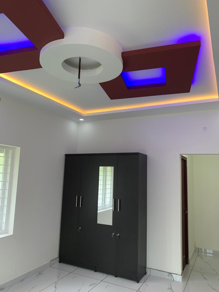 3BHK Semifurnished Flat,1140sqft in Thevara