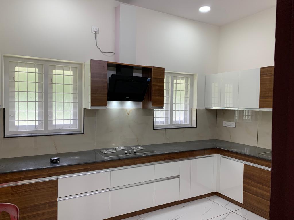 3BHK Semifurnished Flat,1140sqft in Thevara