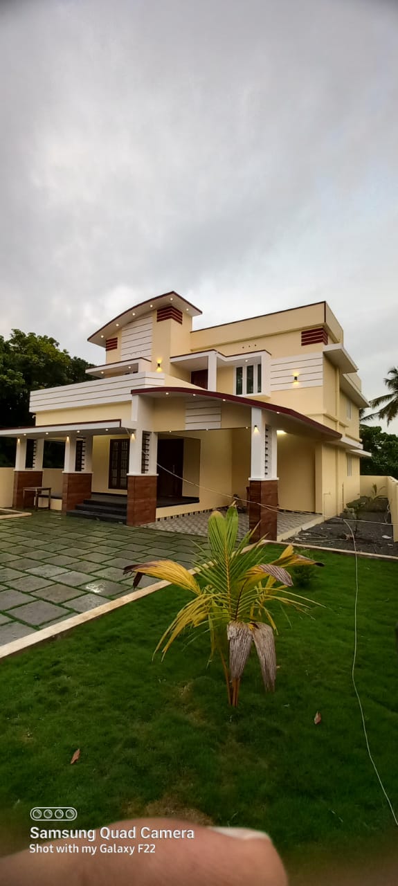 3BHK Semifurnished Flat,1140sqft in Thevara