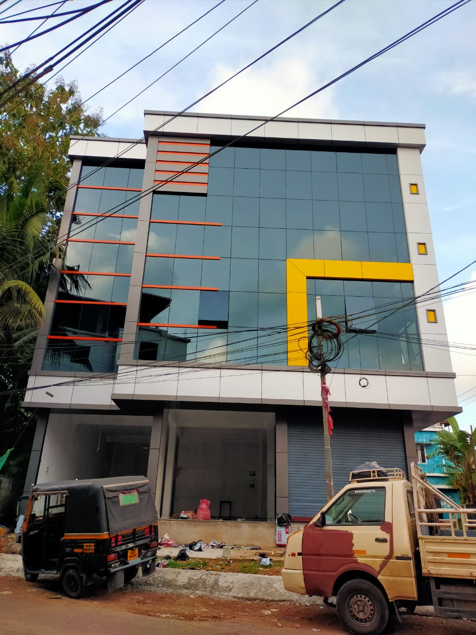 2500sqft, 3BHK Fully Furnished Duplex House